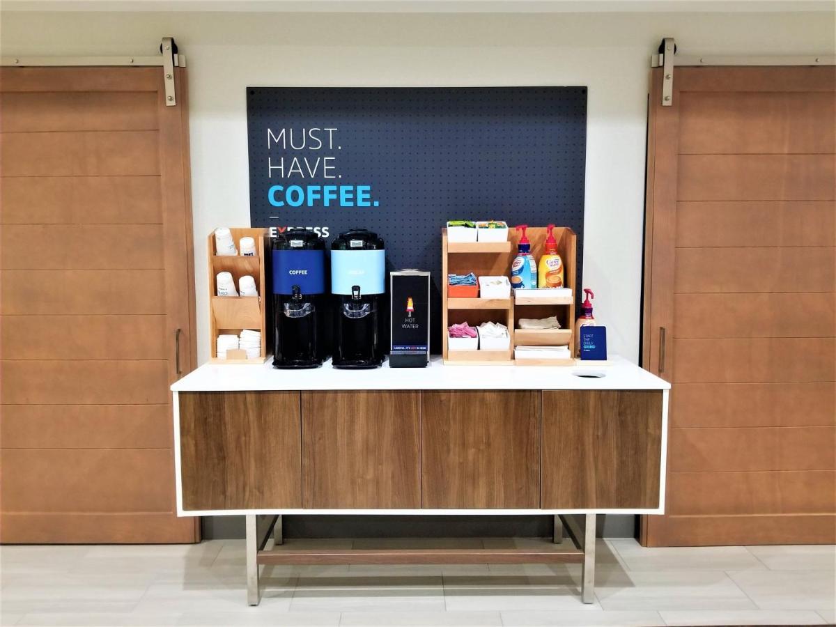 Holiday Inn Express Apex - Raleigh By Ihg Ngoại thất bức ảnh